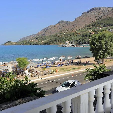 Chrispy Apartments Sívota الغرفة الصورة