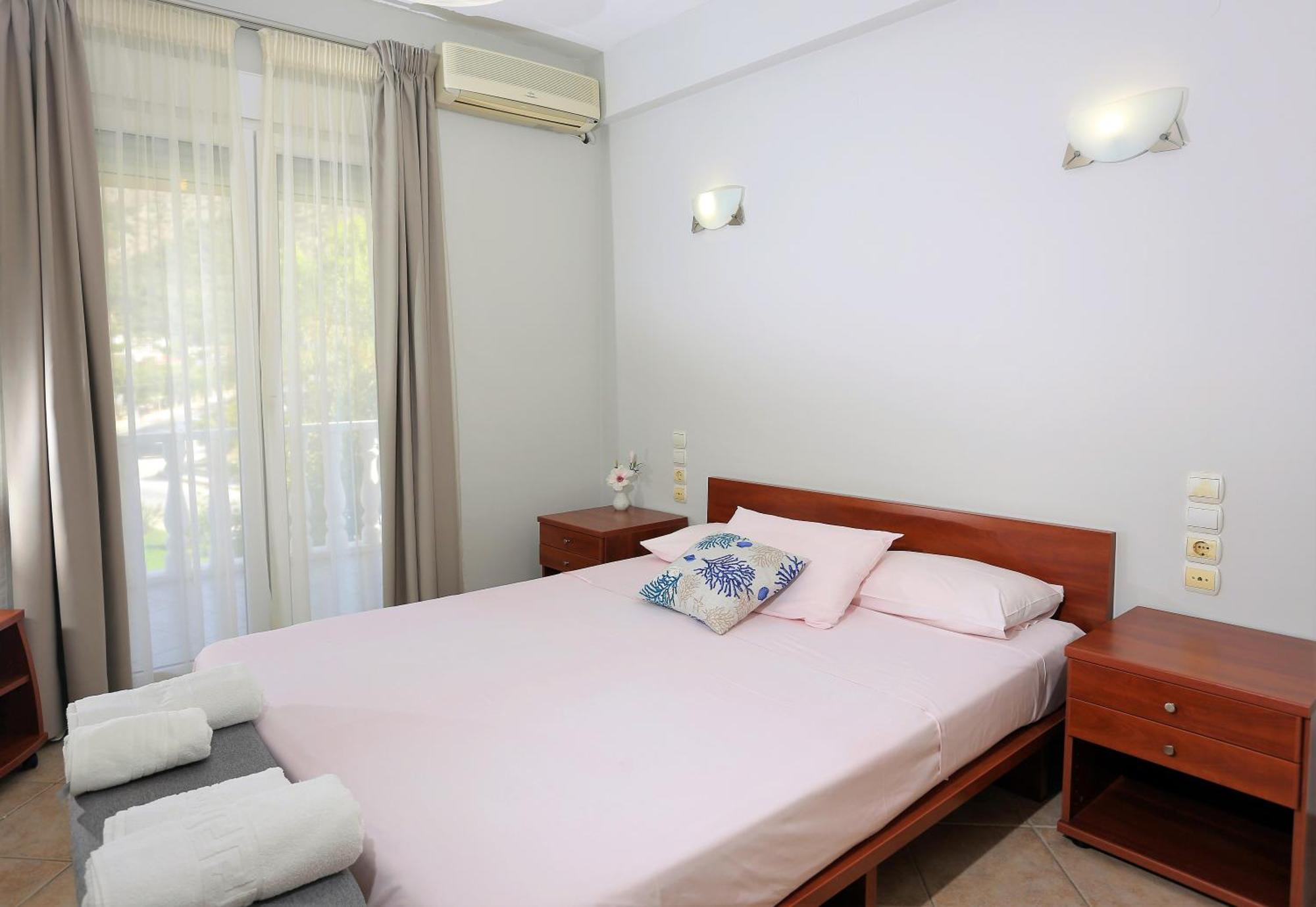 Chrispy Apartments Sívota الغرفة الصورة